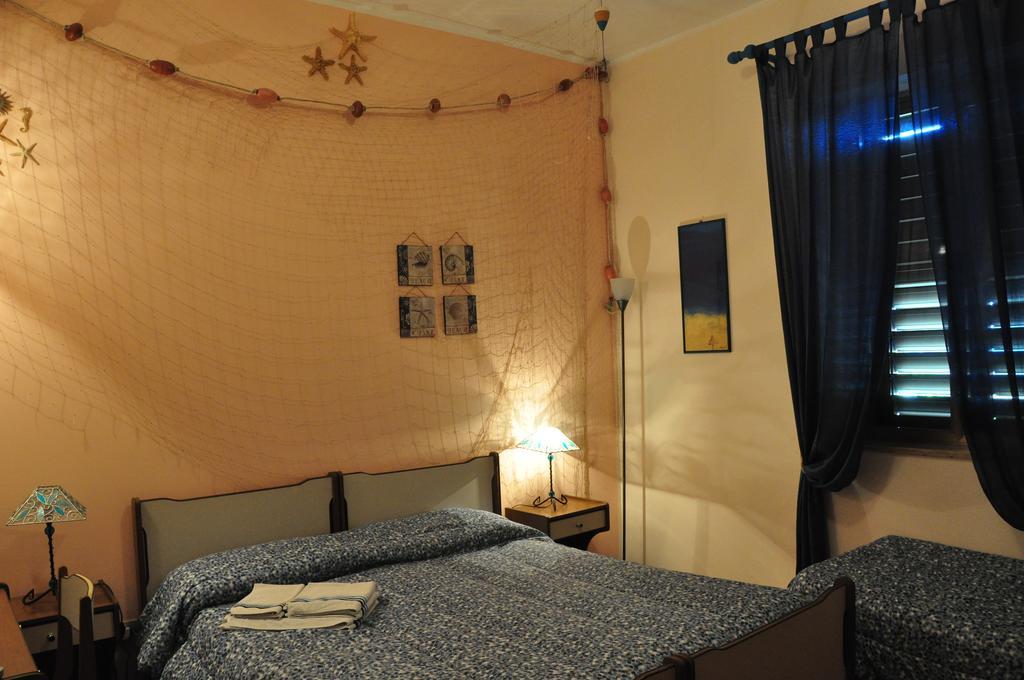 B&B Baia Delle Sirene Giardini Naxos Quarto foto